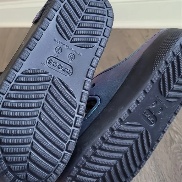 Harry Potter Crocs Sandals - Picture 2 of 3